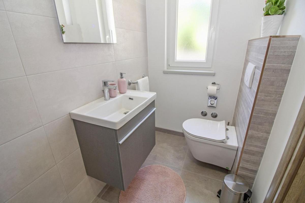 Natascha In Pamici - Haus Fuer 6 Personen Vila Žminj Exterior foto