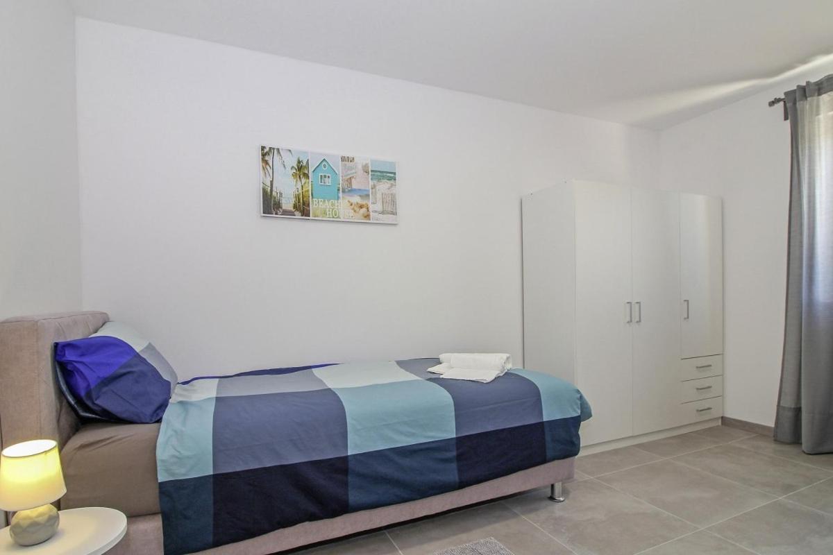 Natascha In Pamici - Haus Fuer 6 Personen Vila Žminj Exterior foto